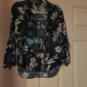 Banana Republic Floral Blouse w/ gorgeous Bell Sleeves